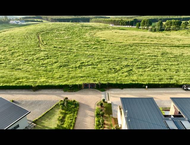 2 BEDROOM TOWNHOUSE FOR SALE IN HILTON CENTRAL